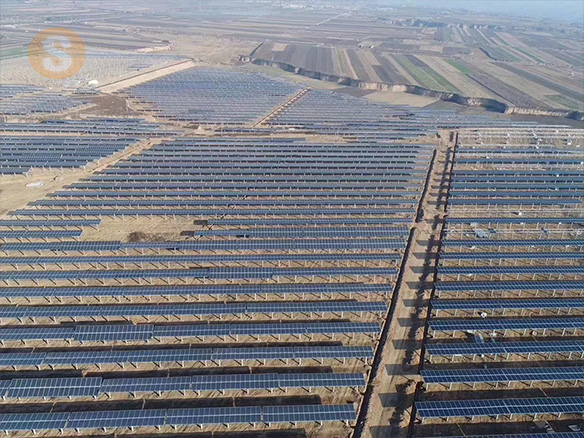 56.6MW！錦州陽(yáng)光能源喜獲國(guó)電投領(lǐng)跑獎(jiǎng)勵(lì)激勵(lì)基地項(xiàng)目訂單